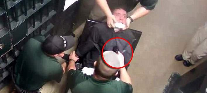 ΗΠΑ: Αστυνομικοί βασανίζουν 18χρονο κρατούμενο με taser (βίντεο)